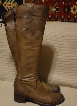 Мягкие высокие кожаные сапожки с небольшим отворотом италия 40 р. ( 26,5 см).2 фото