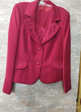 Нарядный женский костюм тройка 48 размера