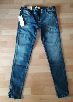 Продам очень качественные немецкие джинсы cross cross  7/8 w30 l32 новые с биркой