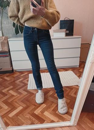 Джинси skinni