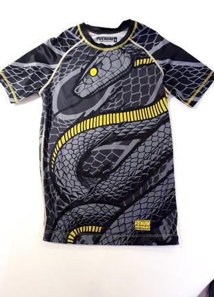 Футболка спортивна