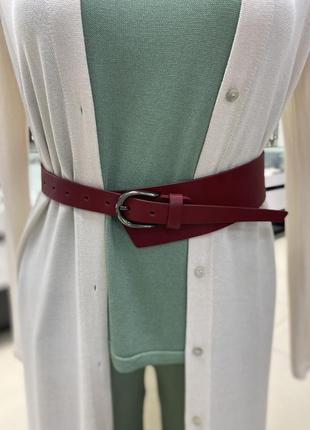 Яскравий ремінь на талію