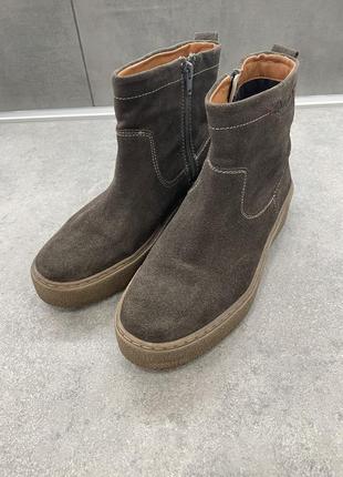 Замшеві черевики wrangler