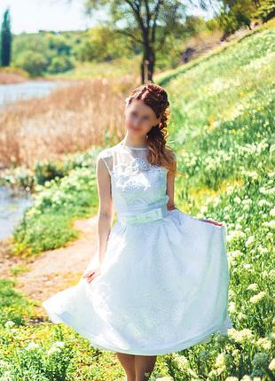 Свадебное платье