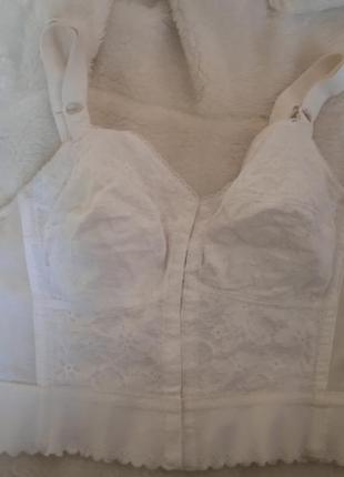 Белый бюстгальтер - корсет, чашка 2-3