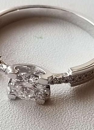 Серебряное кольцо с муассанитом5 фото