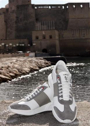 Італійські кросівки 44р6 фото