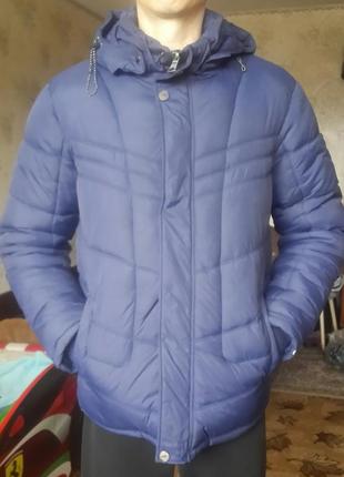 Куртка-пуховик очень теплая.