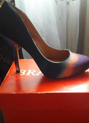 Отличные летние туфли оригинальной расцветки