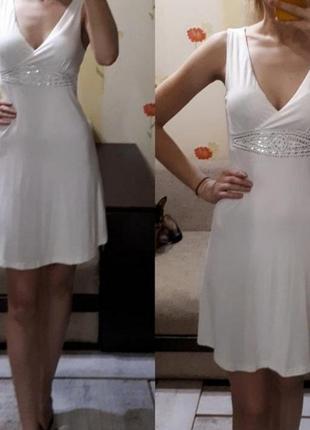 Белое платье стразы