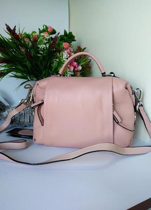 Женская сумка бочонок розовая из натуральной кожи1 фото