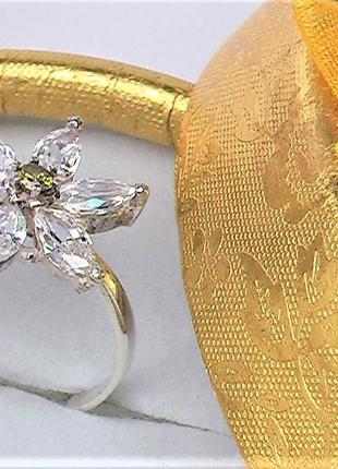 Кольцо перстень серебро 925 проба 2,33 грамма размер 16