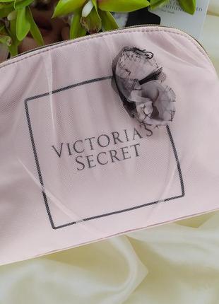 Нежнейшая красивенная вместительная косметичка victoria secret7 фото