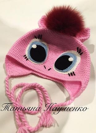 Вязаная шапочка ручной работы