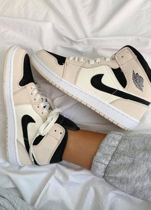 Кросівки nike air jordan 1 beige/black кроссовки