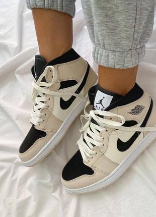 Кросівки nike air jordan 1 beige/black кроссовки