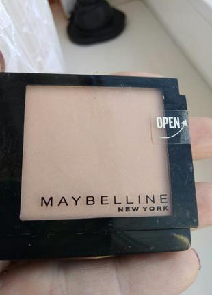 Рум'яна фірми maybelline