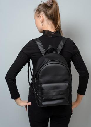 Жіночий чорний рюкзак / весна літо 20214 фото