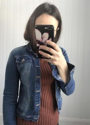 Джинсова курточка