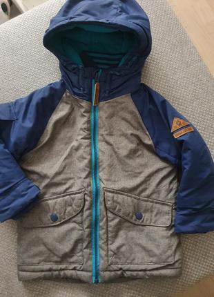 Фірмова демі курточка