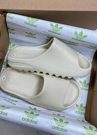 Тапки шльопанці adidas yeezy тапочки slide "bone"