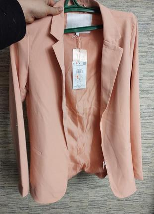 Новый пиджак, нежного персикового цвета2 фото