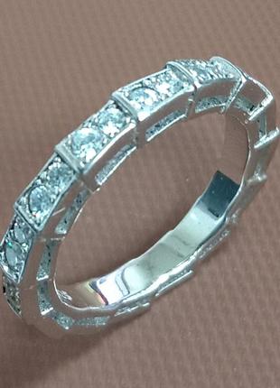 Кільце з вставками фіанітів
