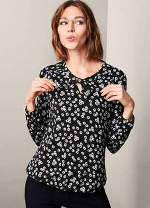 Приємна трикотажна блуза в ромашки, р. 36/38 - s/m, від tcm tchibo