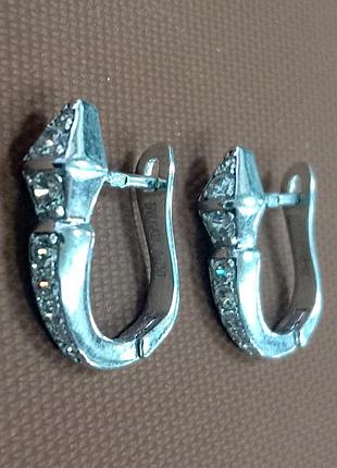 Серьги  с вставками фианитов на английской застежке