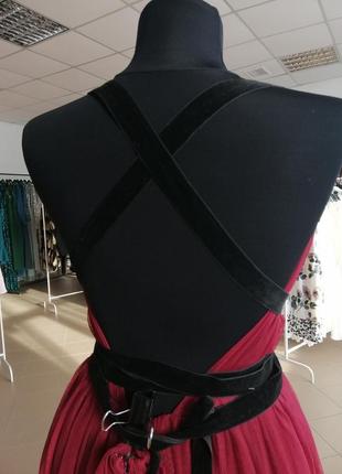 Эксклюзивное платье из тюля дорогой коллекции с бархатными шлейками7 фото