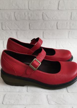Жіночі туфлі dr.martens женские туфли