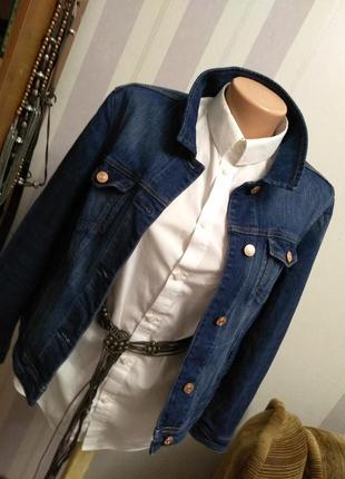 Снижена цена! брендовая качественная джнсовая куртка ,джинсовка3 фото