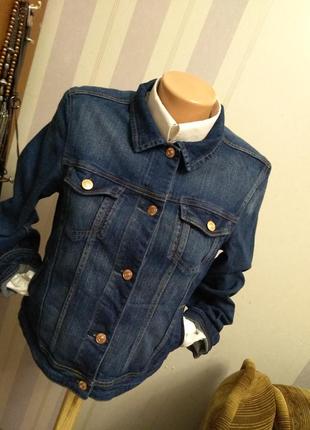 Снижена цена! брендовая качественная джнсовая куртка ,джинсовка4 фото
