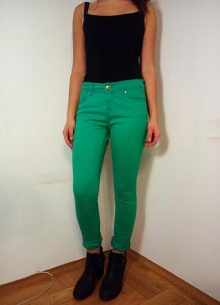 Яркие высокие брюки джинсы1 фото