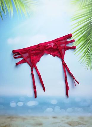 Червоний пояс для панчіх