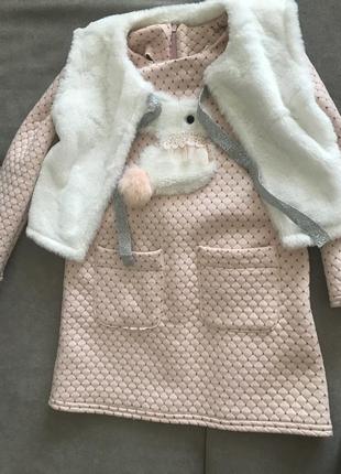 Платье  с жилеткой, р.128, б/у