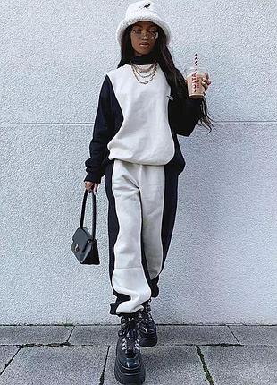 Стильный прогулочный костюм