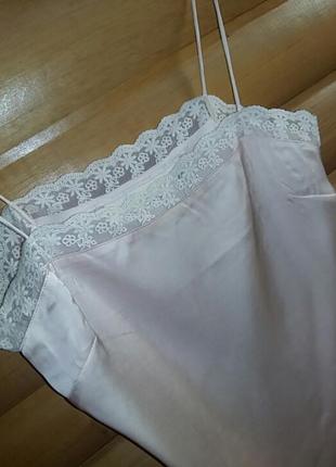 Красивый  базовый  атласный топ .