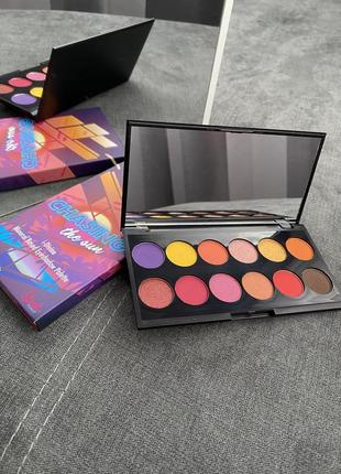 Палетка теней chasing the sun, sleek makeup