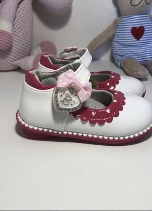 Туфлі дитячі святкові черевички3 фото