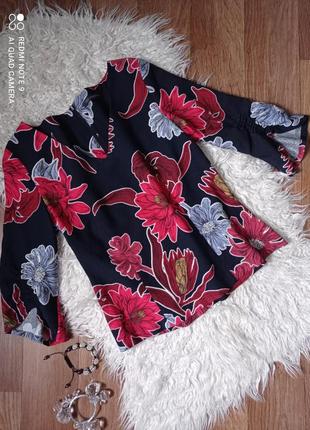 Блузочка в цветочный принт marks& spencer
