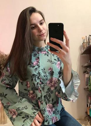 Красива блуза