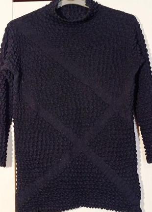 Гольф черный с интересным вязаным рисунком