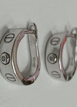 Серьги  из серебра с фианитом на английской застежке