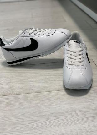 Чоловічі кросівки nike cortez в наявності в трьох кольорах