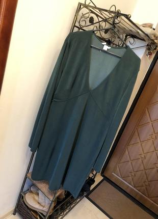 Нереально красивое изумрудное платье