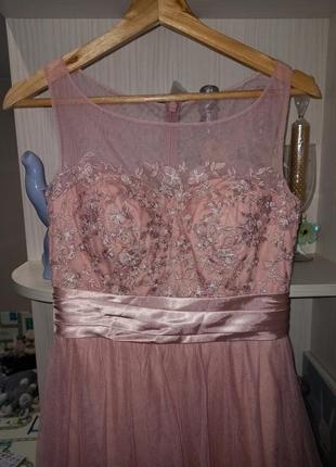 Шикарное фирменное нежное вечернее платье 🌺