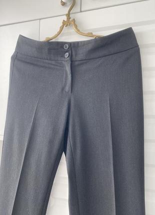 Класичні темно-сірі брюки прямі зі стрілками3 фото