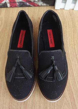 Туфли броги с кисточкой и контрастной подошвой от london rebel размер 38-395 фото