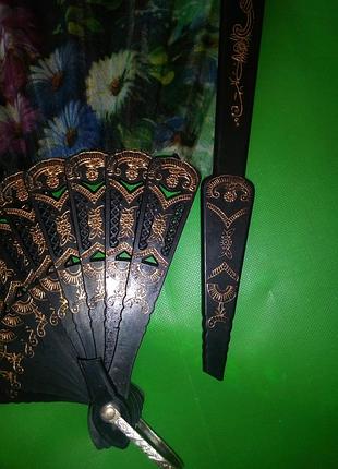 Красивый веер